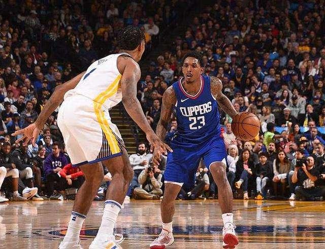 对领头羊形 对领头羊形